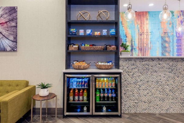 Wyndham Garden LaGuardia South image 4